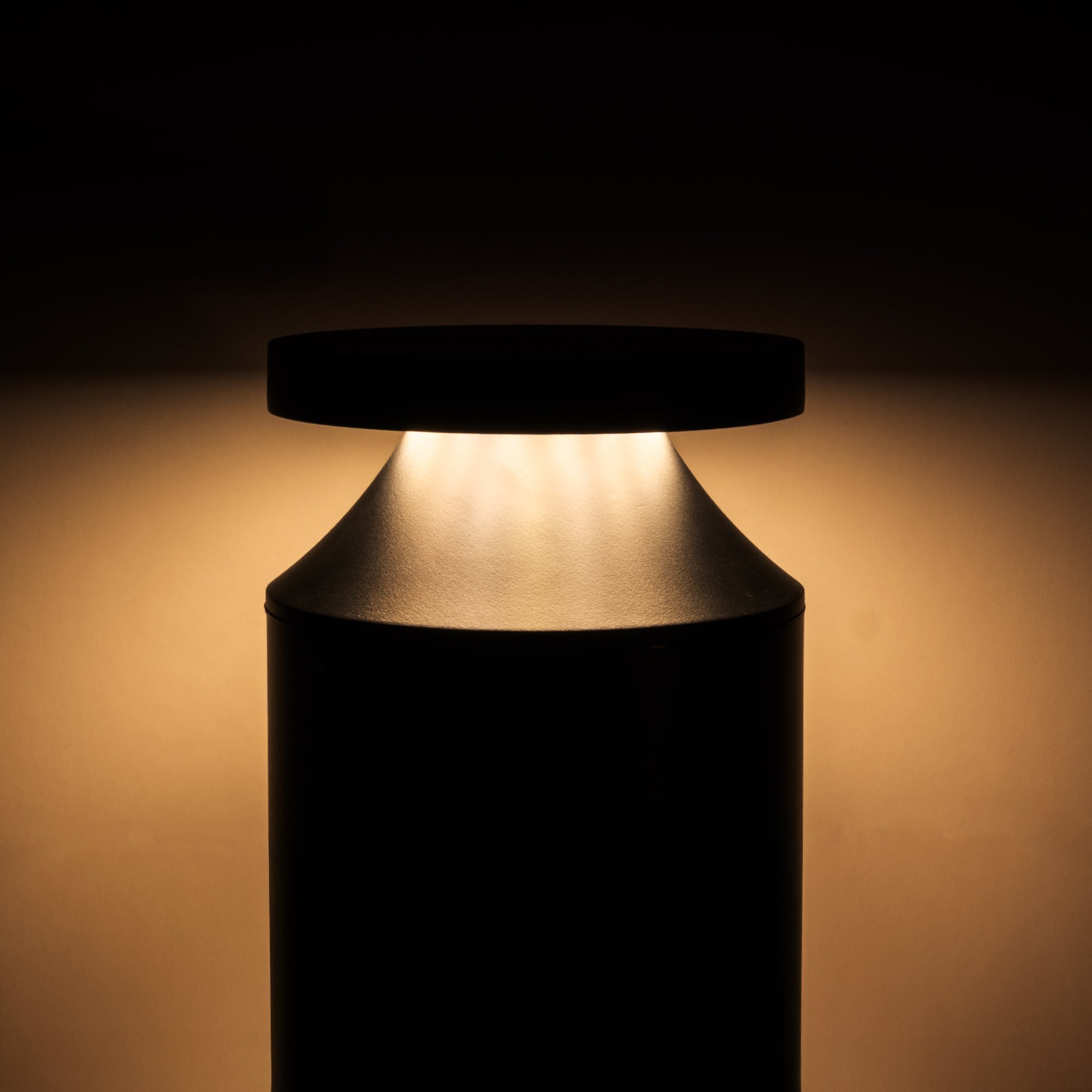 HV1638T-BLK - Noray 570mm Black LED Bollard Light