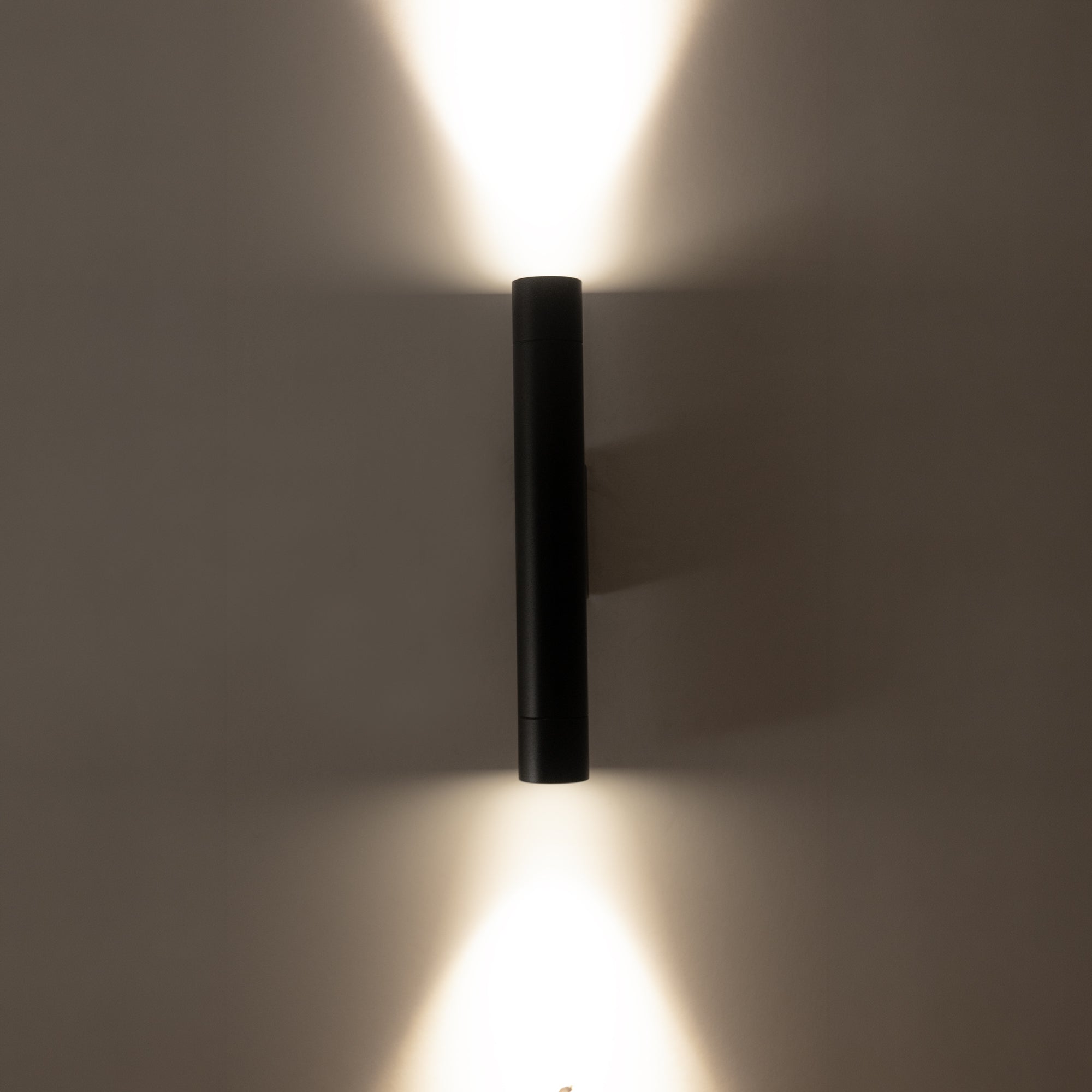 HV10293T - Dugo Aluminium Black Up & Down Wall Light