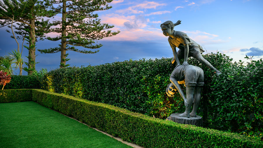 Mini Tivah Black Garden Spike Lights Uplighting Hedge and Statue