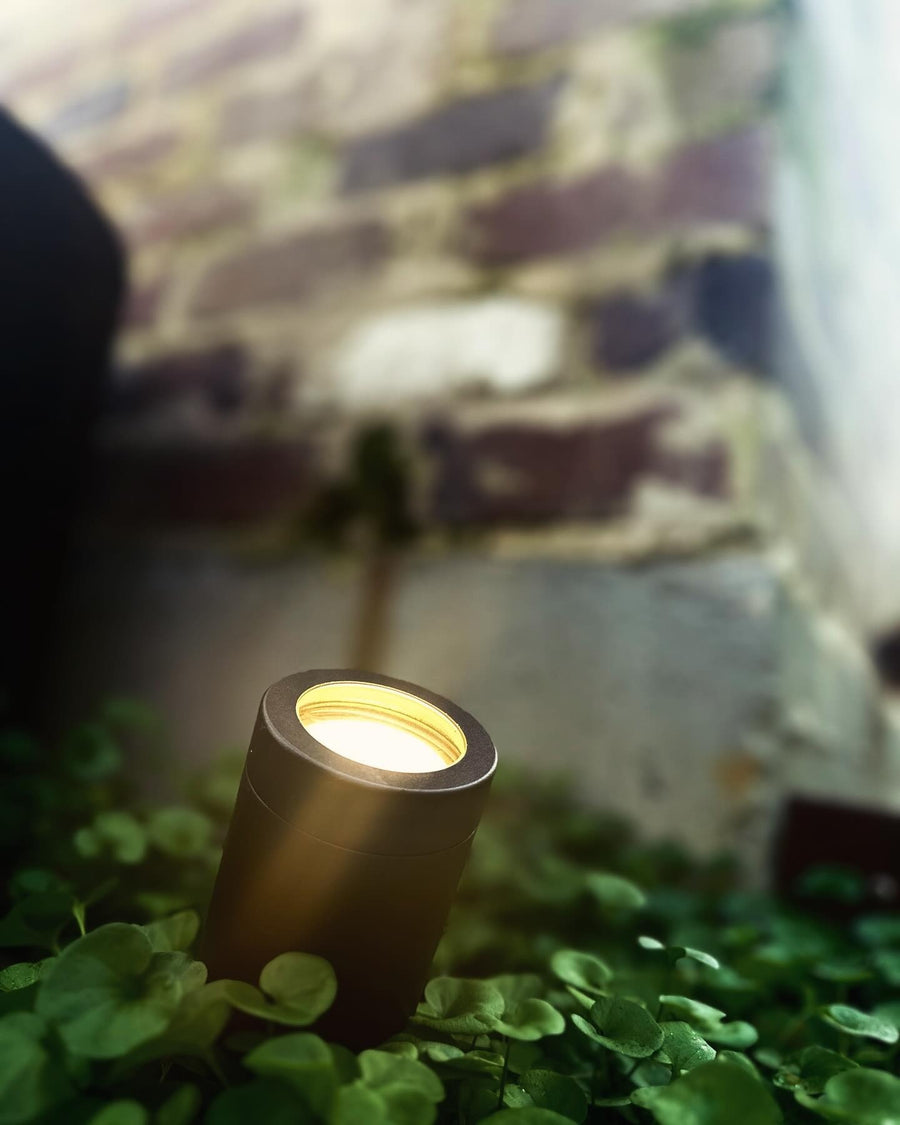HV1421T - Pointe Black TRI Colour LED Garden Spike Light - Close Up - Outdoor