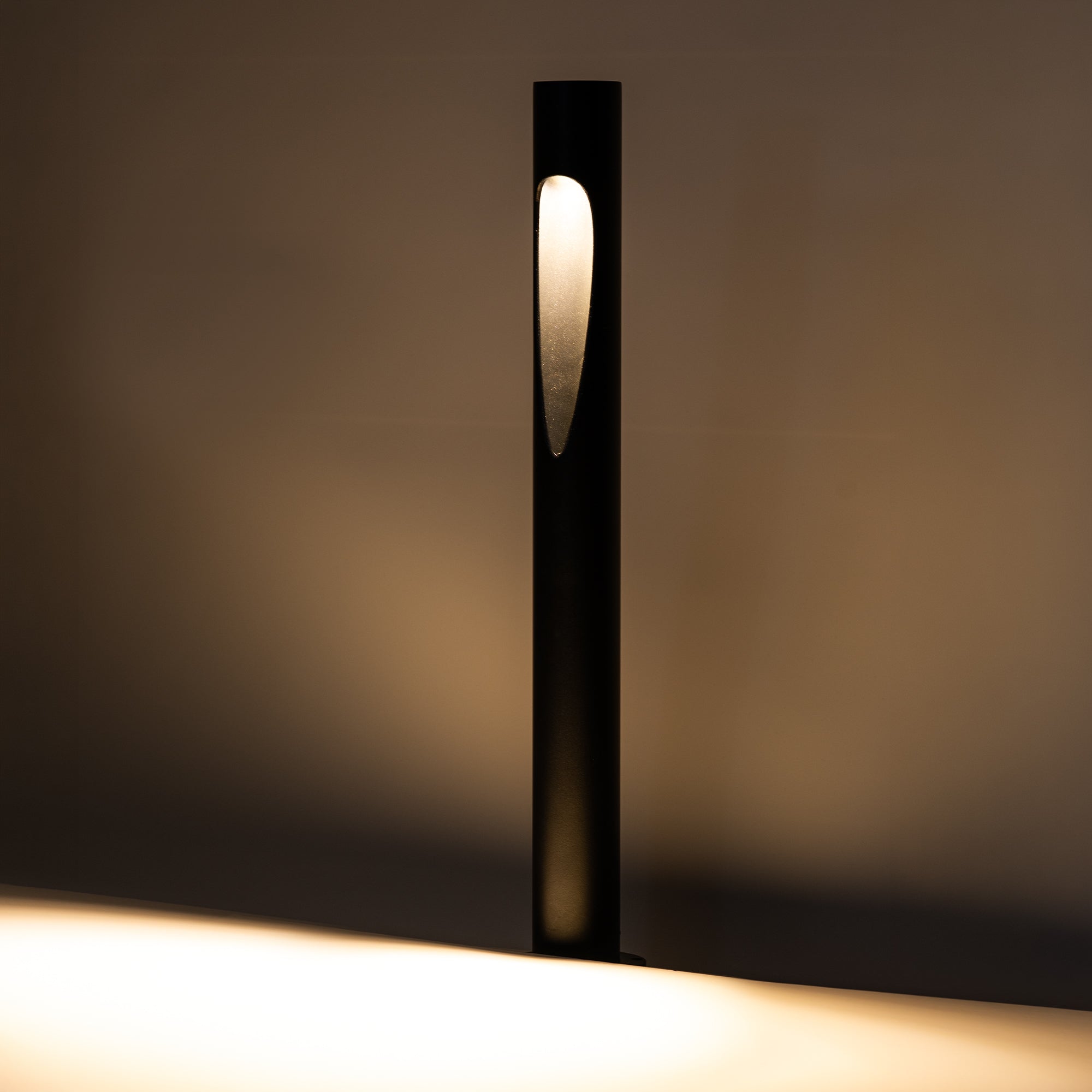 HV1660T-BLK-240V | HV1660T-BLK-24V - Fedor Aluminium Black 600mm Round LED Bollard Lights 