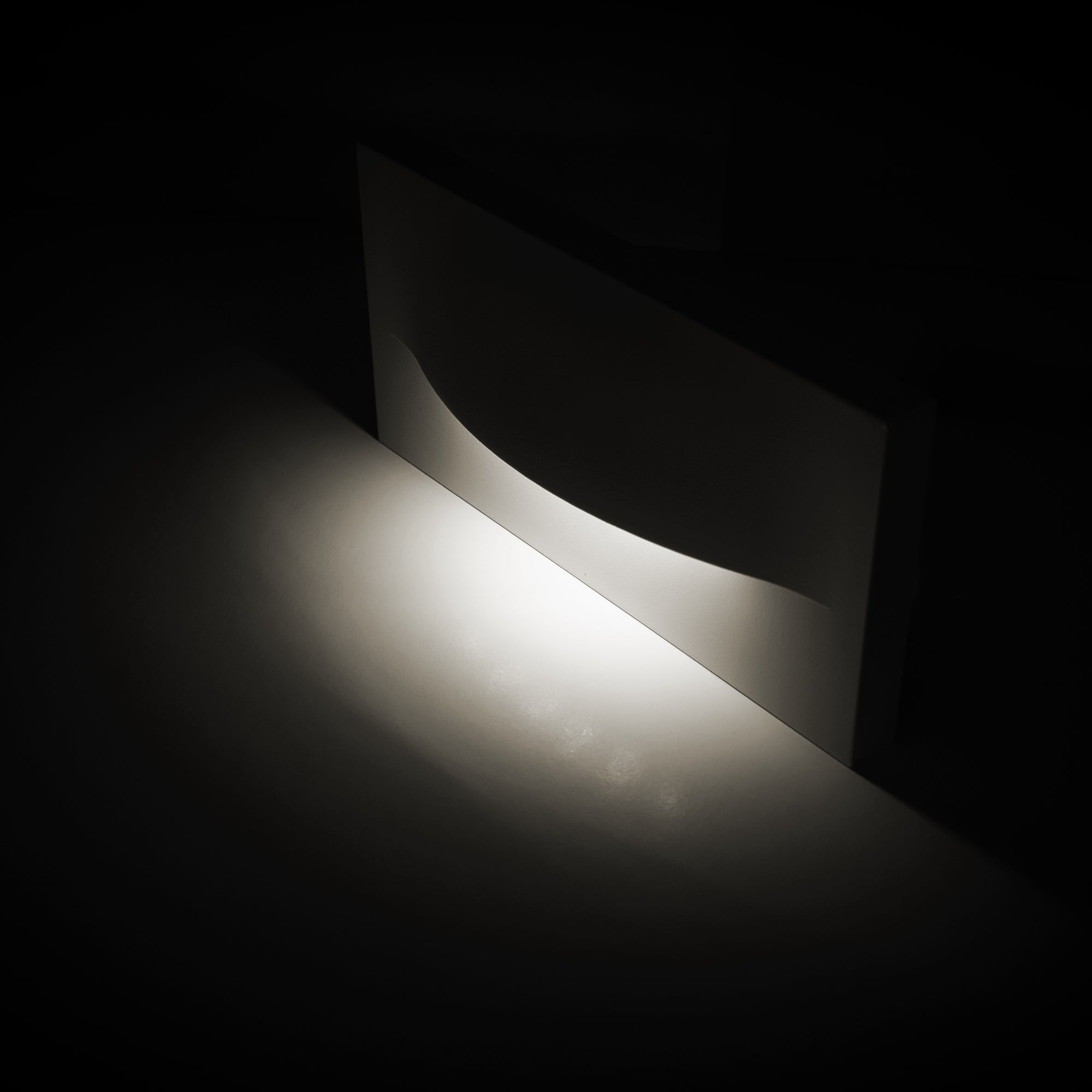 HV3229T-WHT - Lisca Aluminium White Rectangular LED Wall Light
