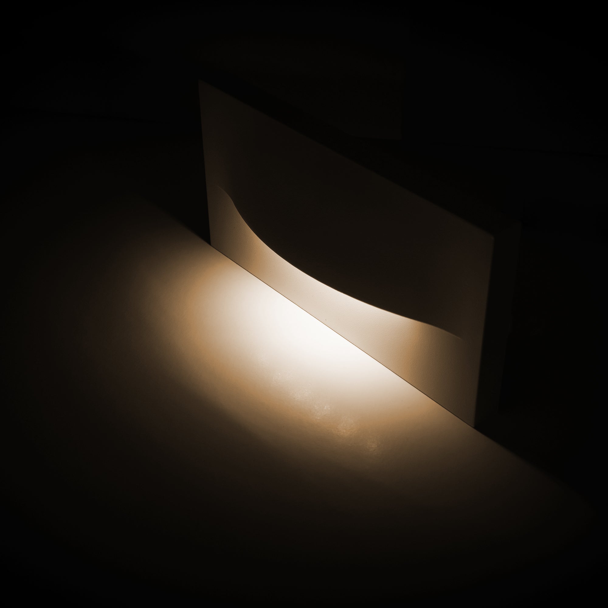 HV3229T-WHT - Lisca Aluminium White Rectangular LED Wall Light