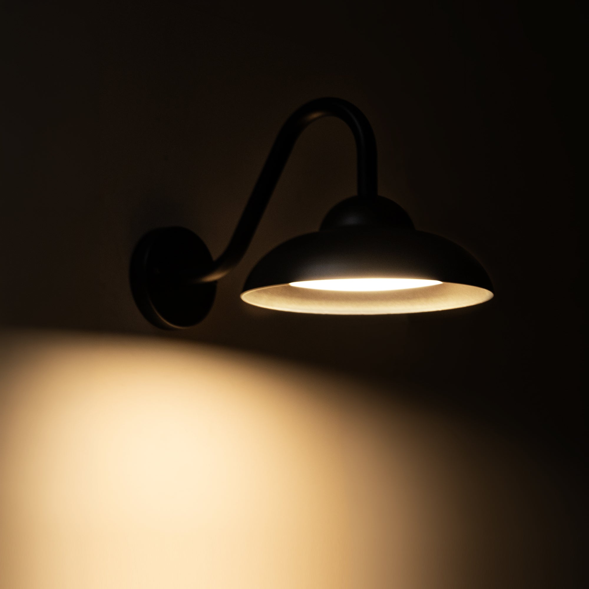 HV3518T-WHT - Arkua Aluminium White Wall Light