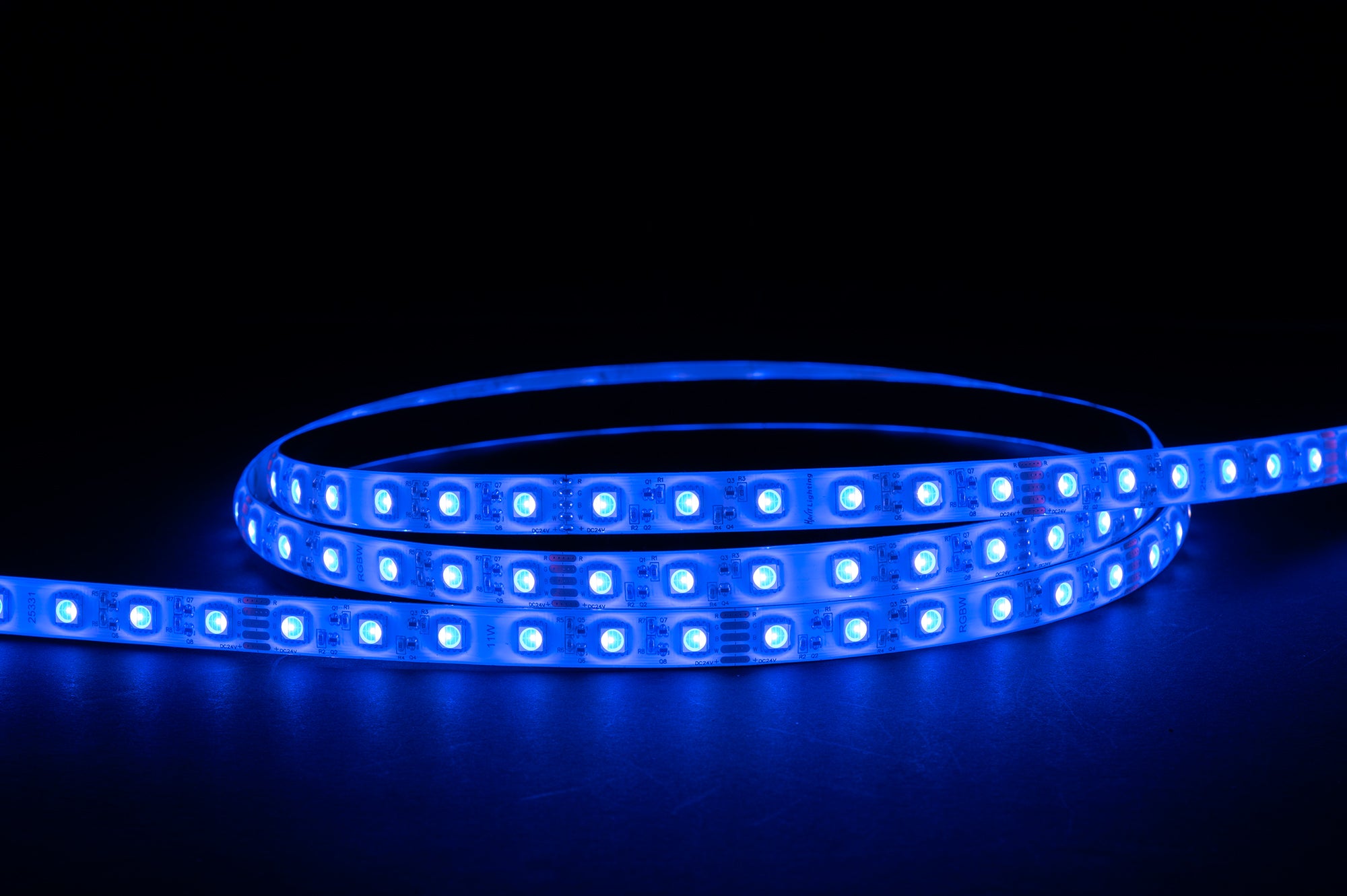 HV9753-IP54-60-RGBW - 11w IP54 RGBW Long Run LED Strip
