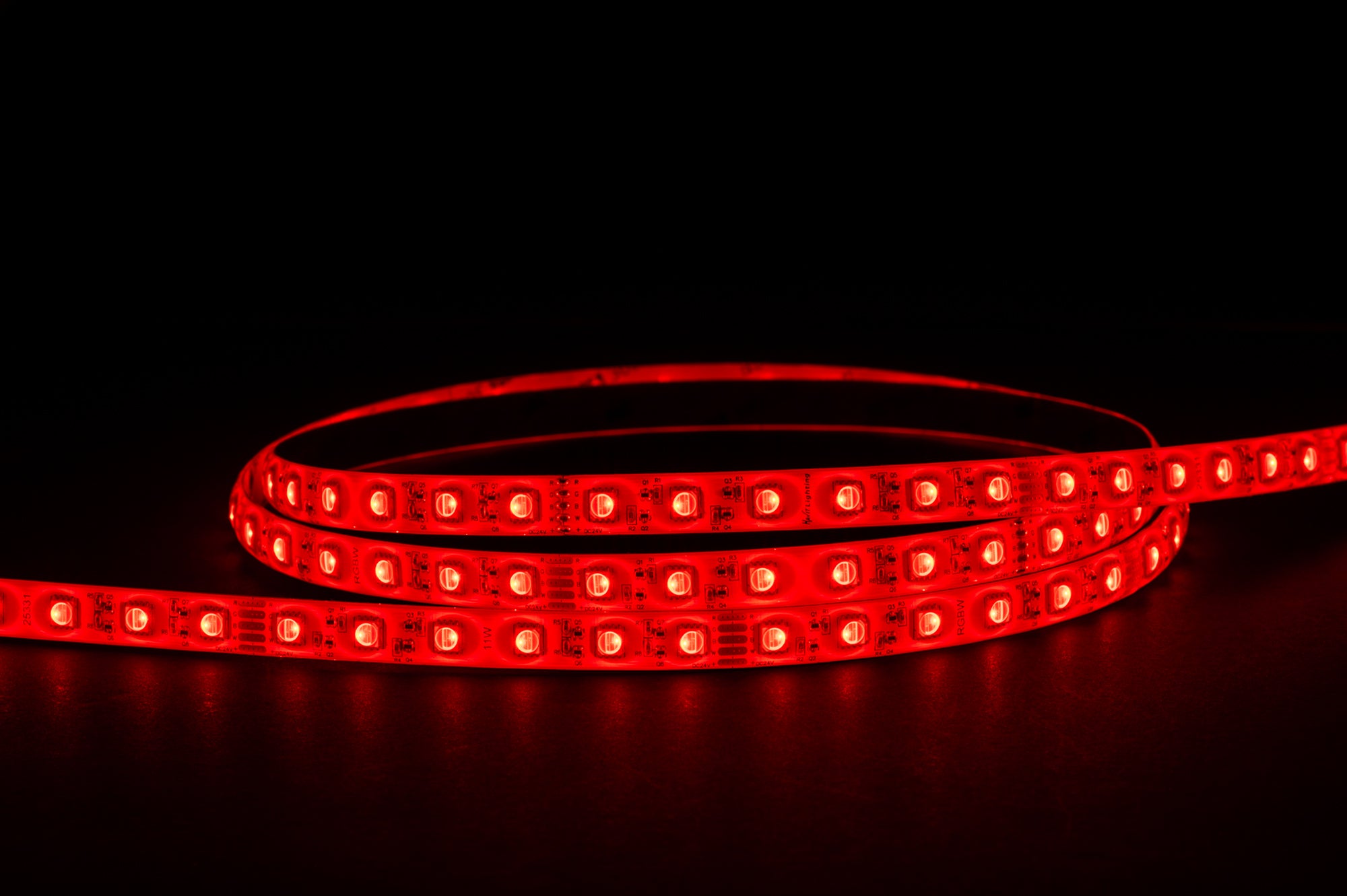 HV9753-IP54-60-RGBW - 11w IP54 RGBW Long Run LED Strip
